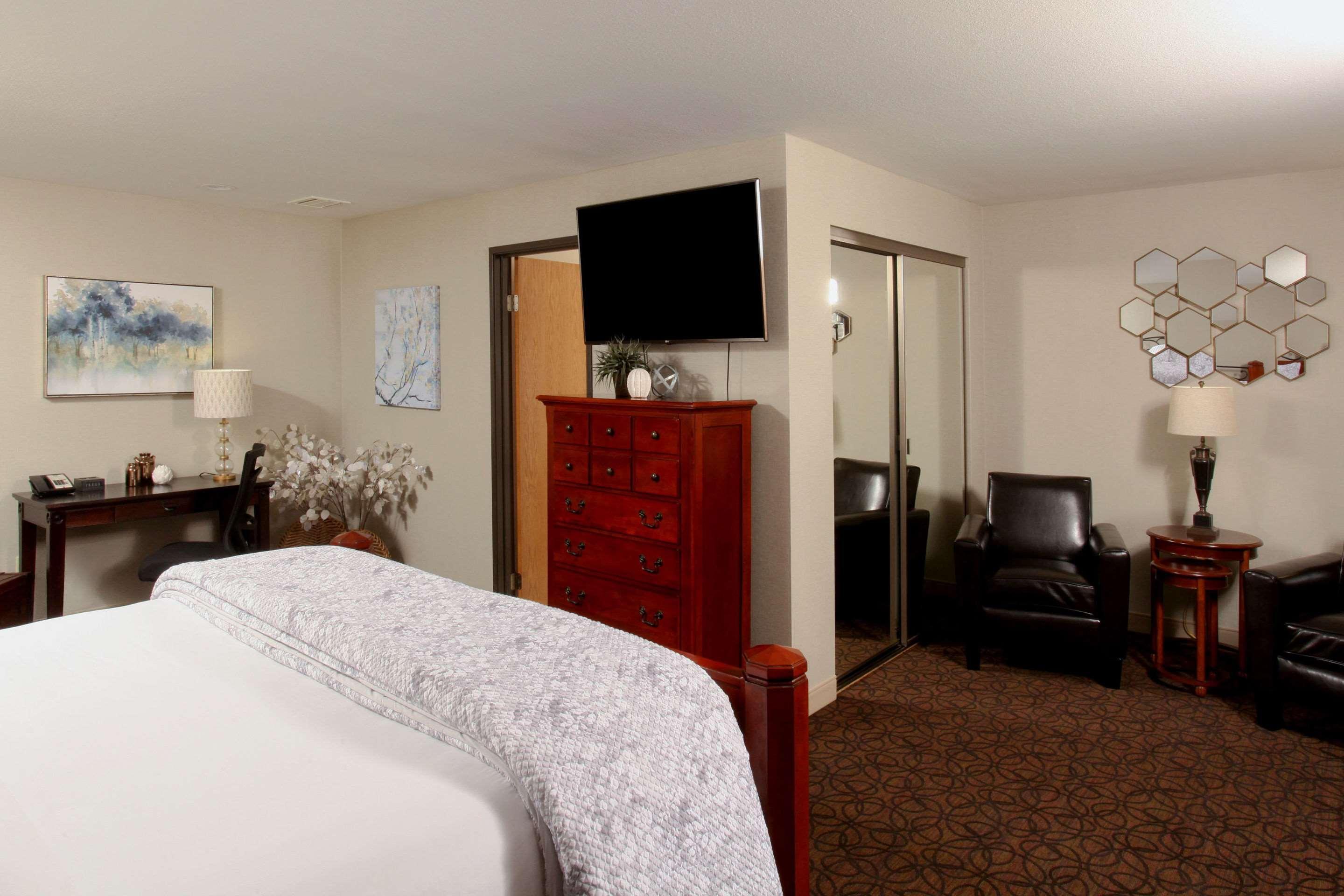 Quality Inn Oakwood Fairwood Eksteriør billede
