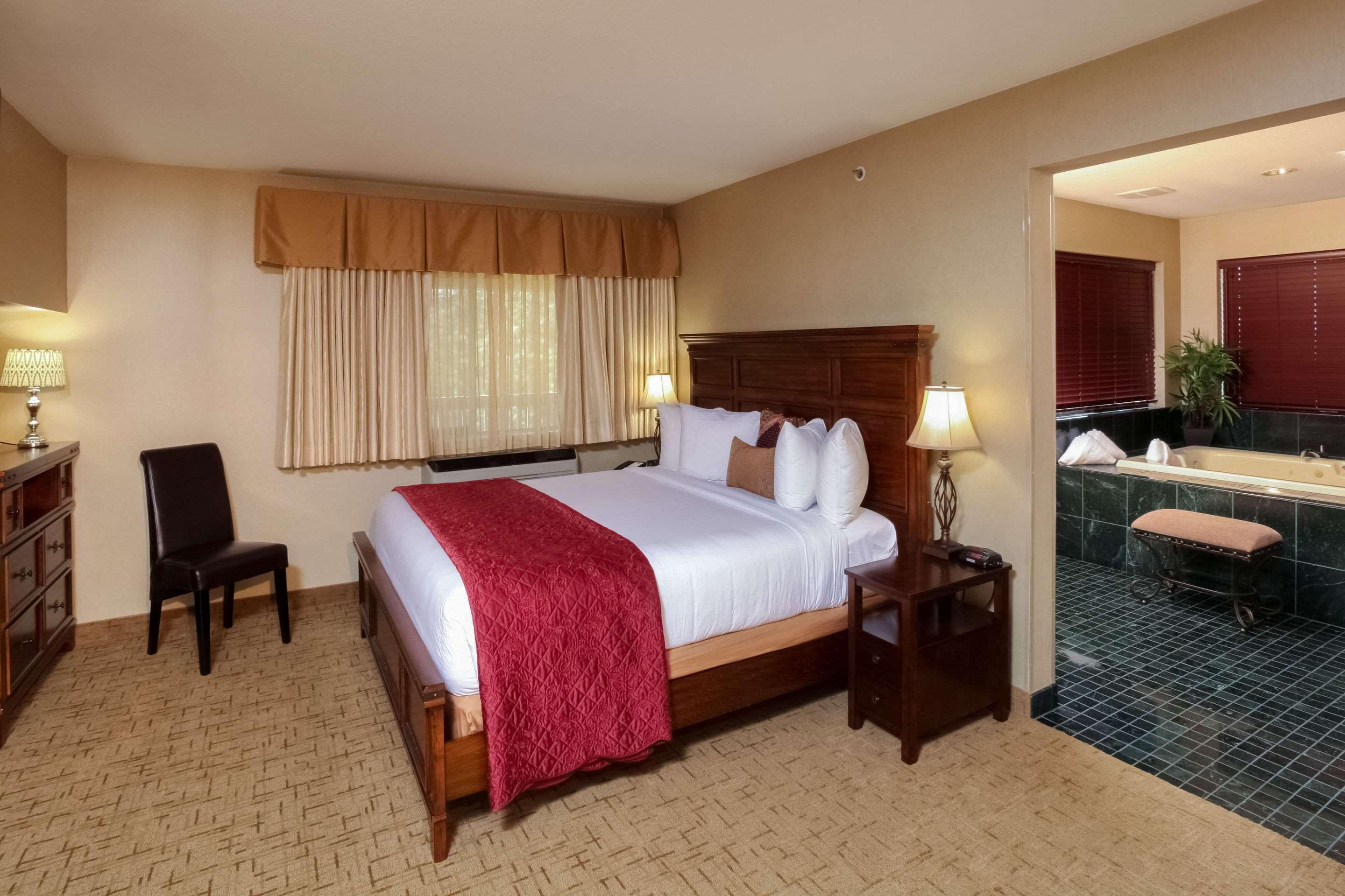 Quality Inn Oakwood Fairwood Eksteriør billede