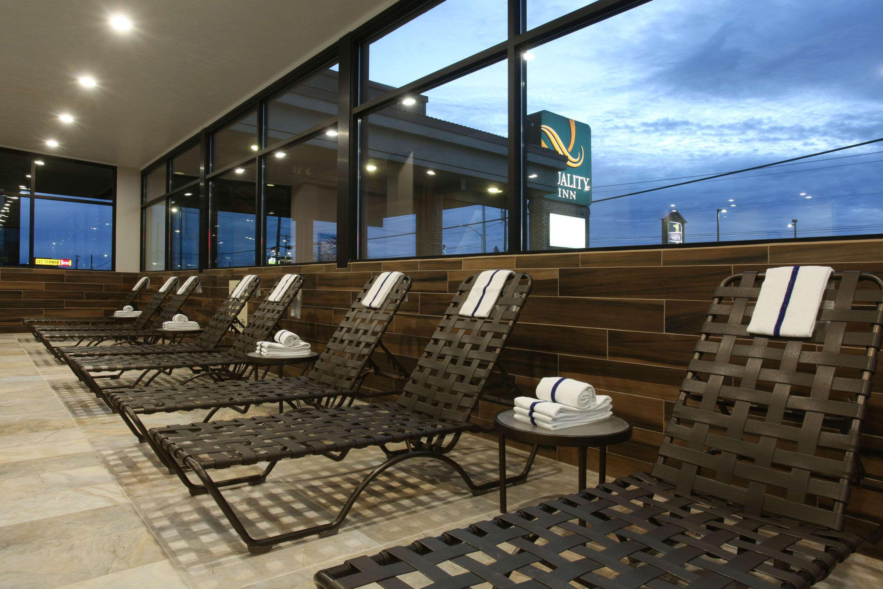 Quality Inn Oakwood Fairwood Eksteriør billede