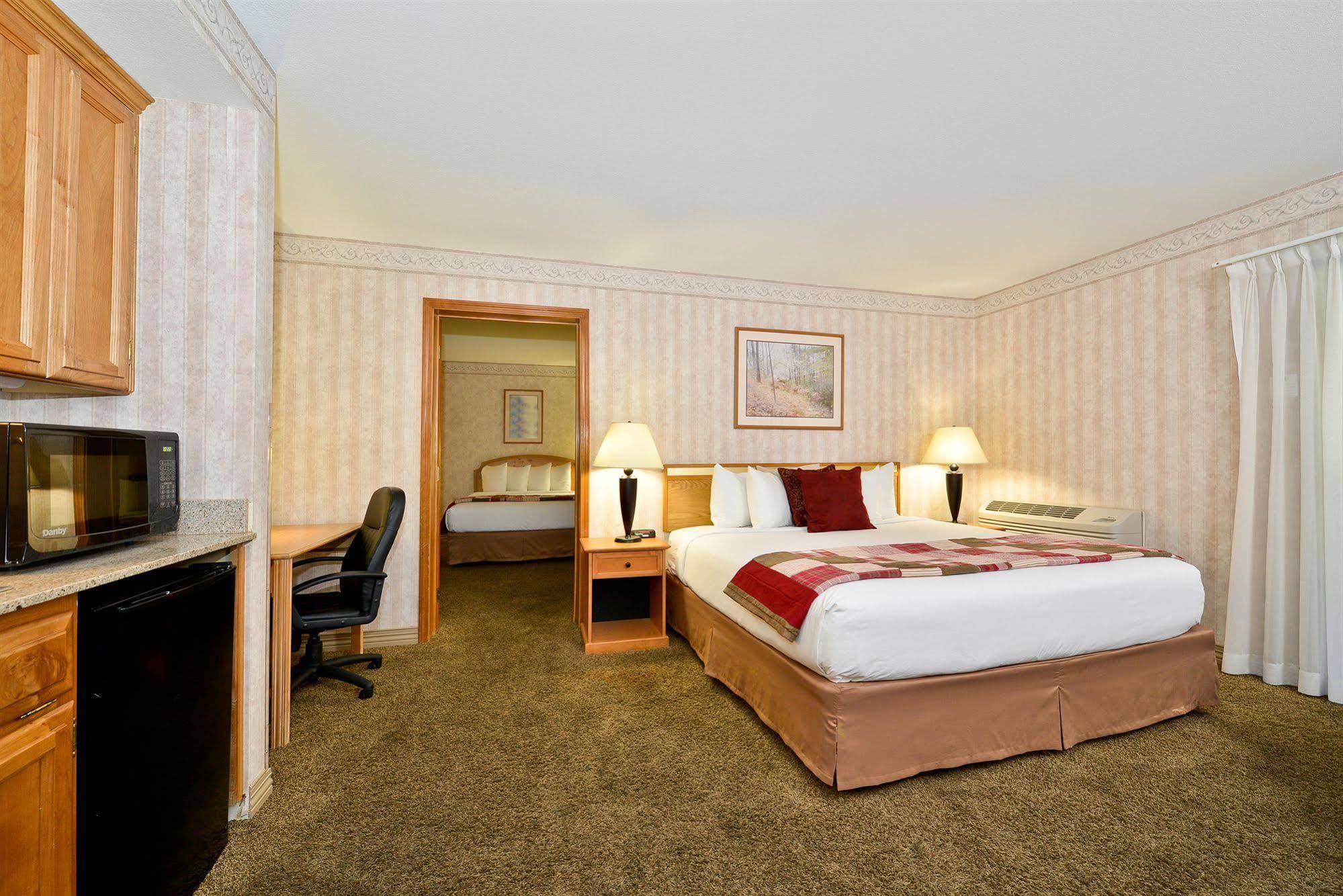 Quality Inn Oakwood Fairwood Eksteriør billede